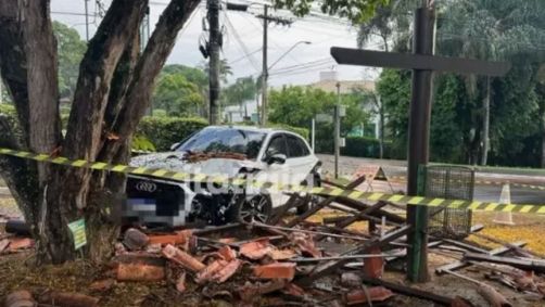 Carro de Jemerson ficou bastante danificado após o acidente