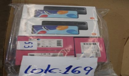 Receita Federal leiloa mais de 2,8 mil celulares com preços a partir de R$ 500