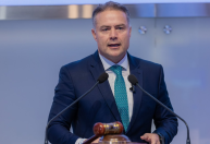 BC deve manter Selic elevada para ancorar expectativas, diz Renan Filho