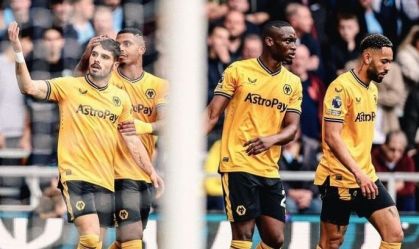 Wolverhampton derrotou o Manchester City por 2 a 1 neste sábado (30)