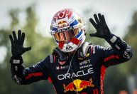 Em volta “poderosa”, Verstappen conquista a pole no GP do Japão de Fórmula 1
