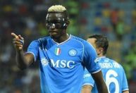 Atacante do Napoli supera Salah e é eleito Jogador Africano do Ano