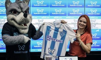 Paysandu celebra acordo com site de acompanhantes
