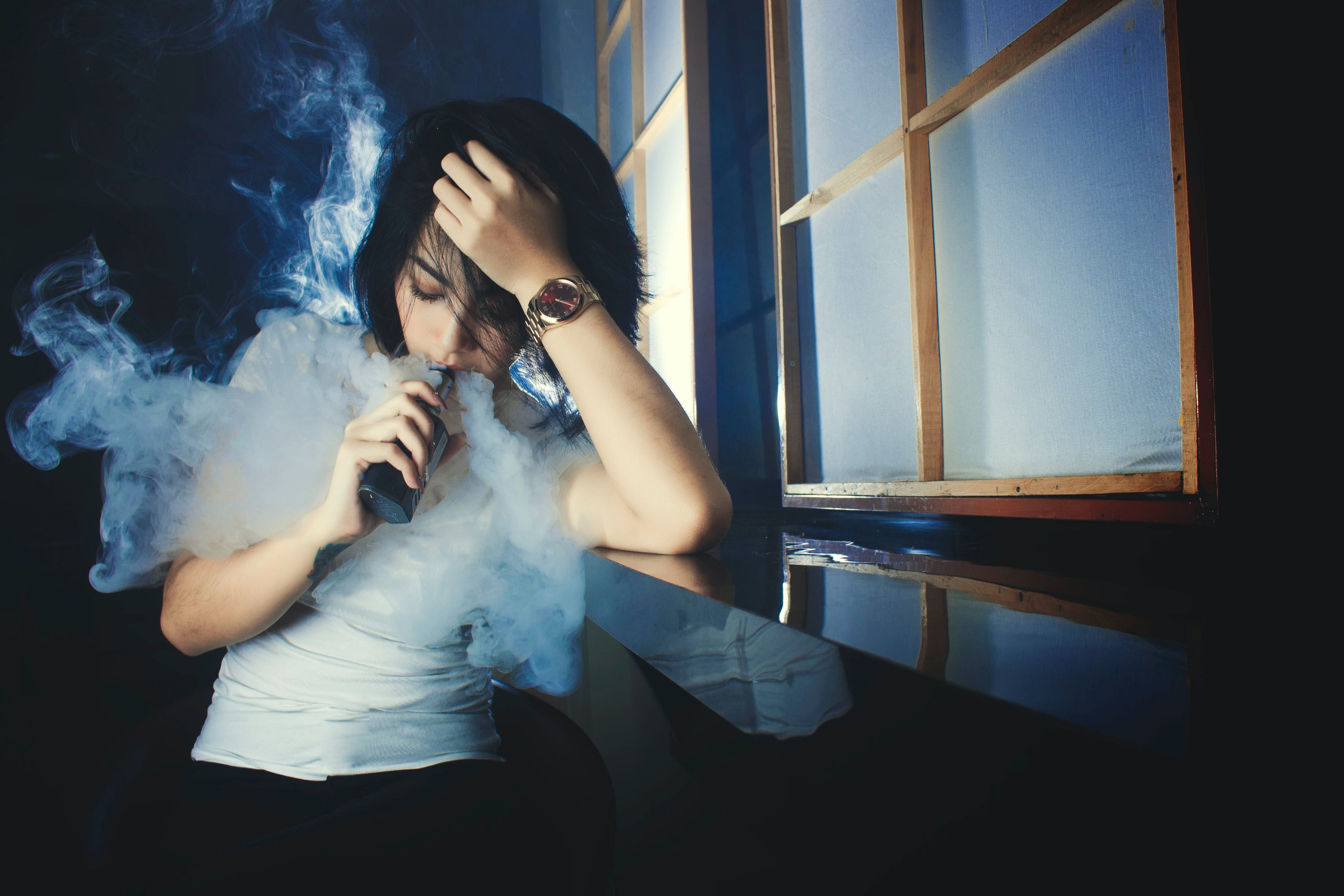 Regulamentação do cigarro eletrônico é opõe dois lados de uma discussão