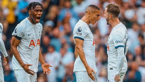 Richarlison comemora o gol que deu início à virada do Tottenham