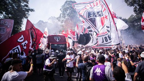 Chegada do São Paulo ao Morumbi antes da final da Copa do Brasil