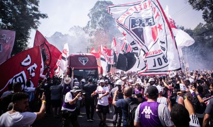 Chegada do São Paulo ao Morumbi antes da final da Copa do Brasil