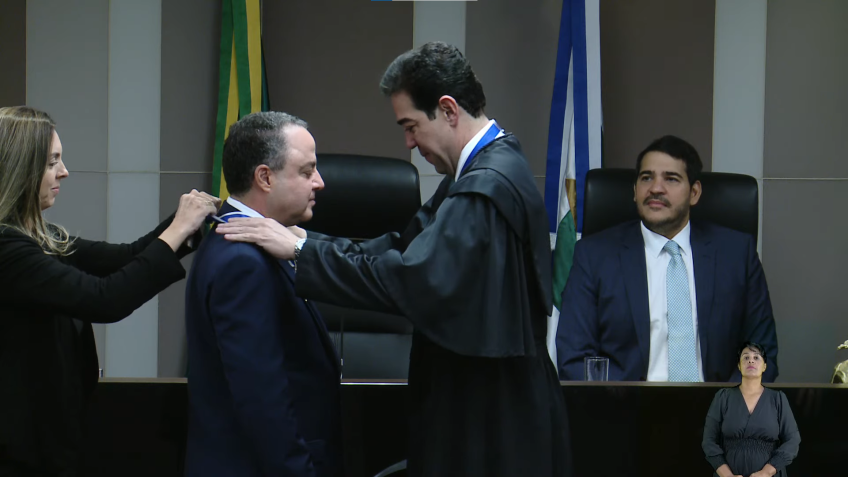 Cardiologista Roberto Kalil é homenageado com o Grande-Colar do Mérito do Tribunal de Contas da União (TCU) / Reprodução
