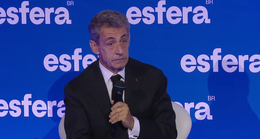 Ex-presidente francês, Nicolas Sarkozy, durante o Fórum Internacional Esfera, em Paris, em 13 de outubro de 2023.