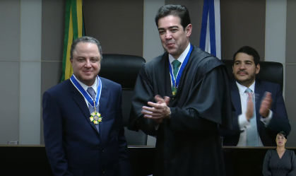 Cardiologista Roberto Kalil é homenageado com o Grande-Colar do Mérito do Tribunal de Contas da União (TCU)