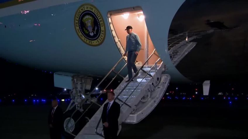 Joe Biden desembarcando do Air Force One após viagem a Israel / Reuters