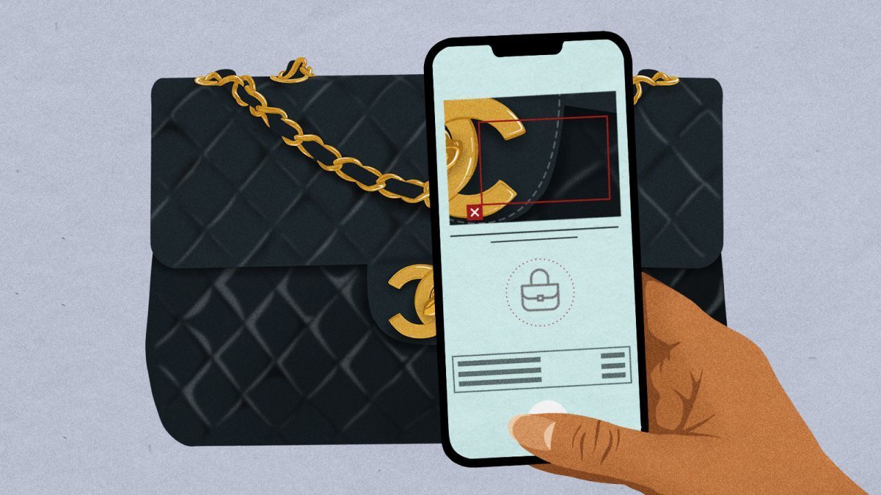 Uma nova onda de identificações digitais escaneáveis, alimentadas por IA e blockchain, espera fornecer segurança extra, permitindo que os consumidores verifiquem seus produtos de luxo instantaneamente / Leah Abucayan/CNN