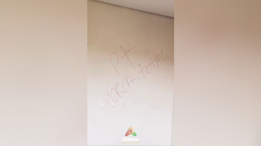 Deputado federal do PT tem escritório invadido e depredado na Grande SP / Reprodução