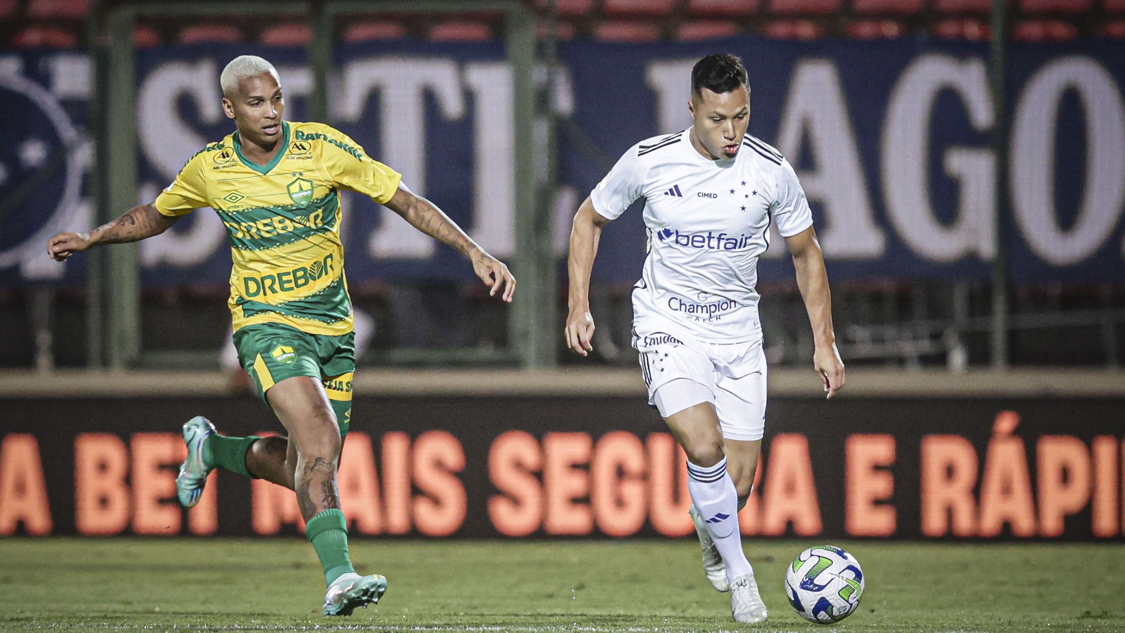 Cruzeiro e Cuiabá em campo pelo primeiro turno do Brasileirão