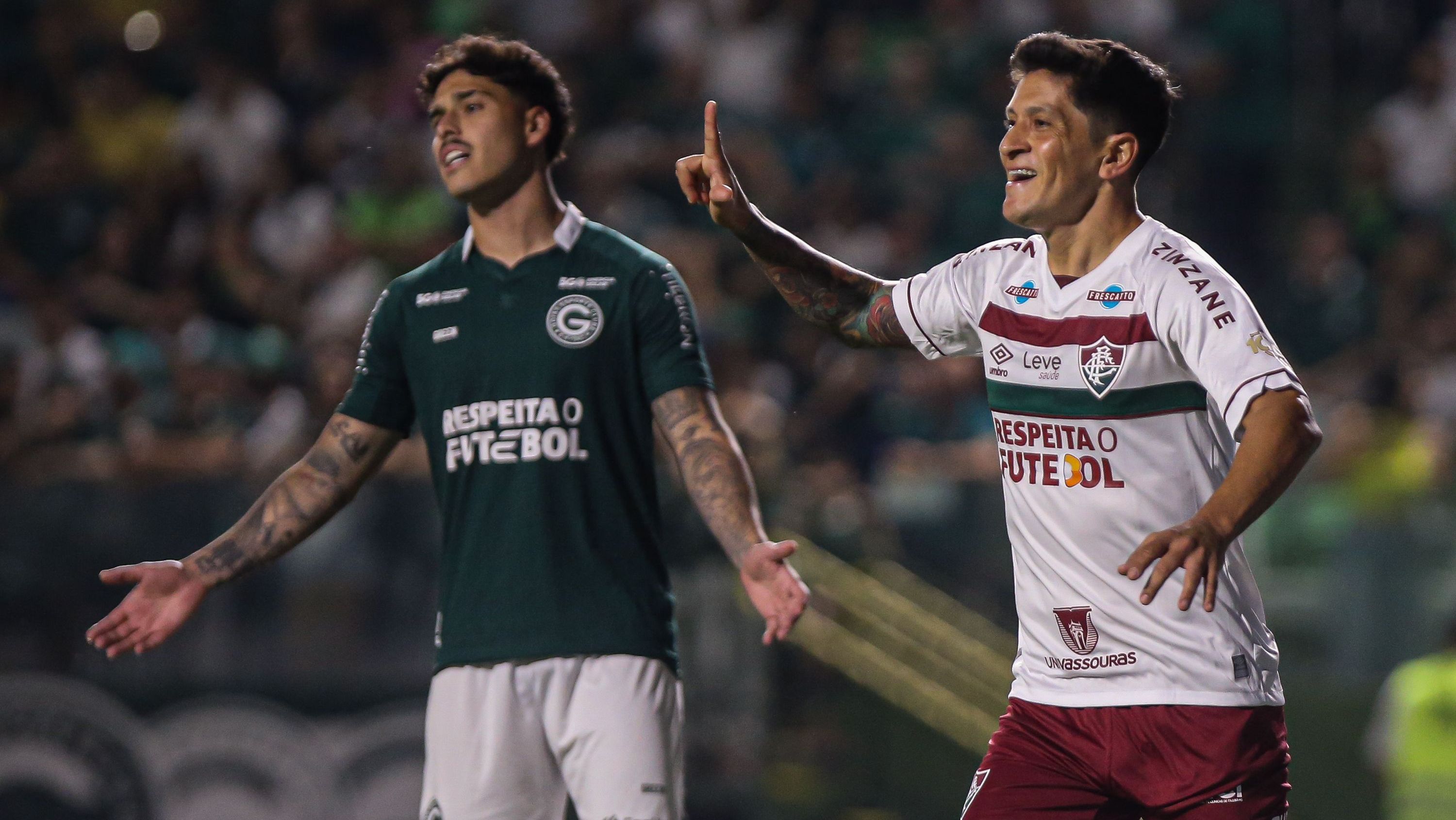 Cano comemora gol contra o Goiás no primeiro turno do Brasileirão