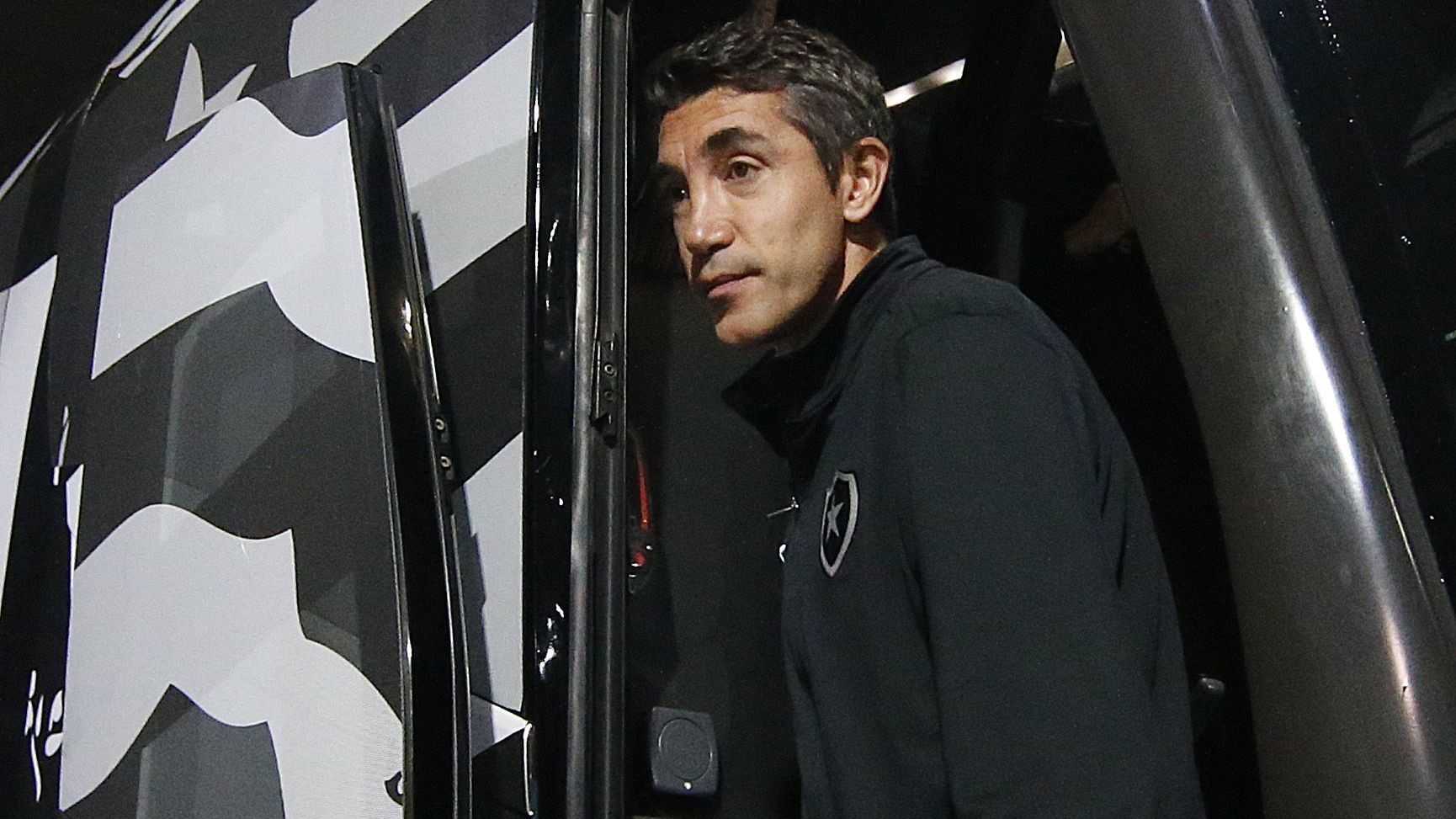 Bruno Lage antes da derrota para o Flamengo, a primeira do Botafogo como mandante no Brasileirão 2023