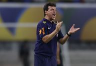Fernando Diniz se despede das Eliminatórias em clássico contra a Argentina