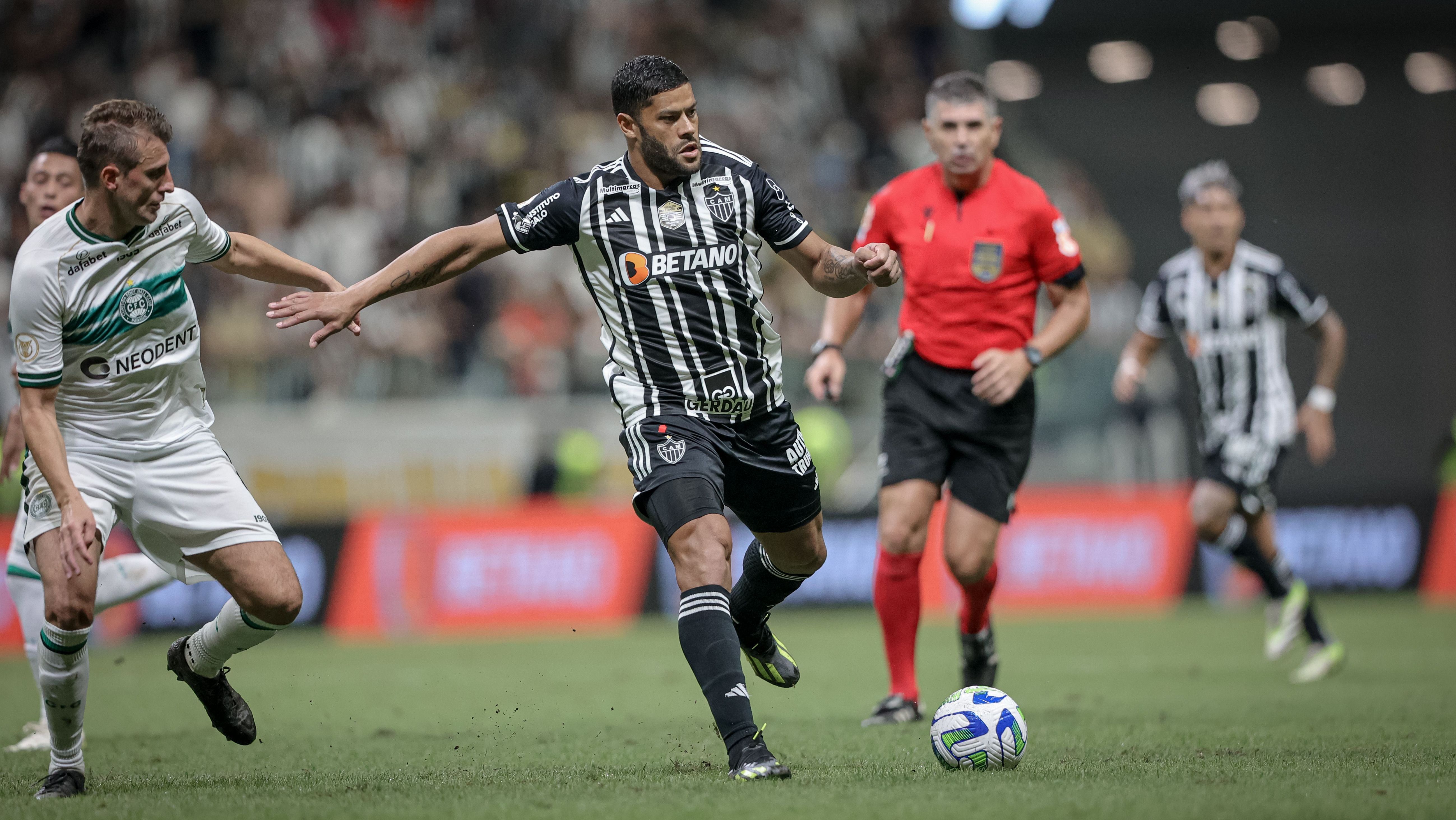 Galo foi derrotado pelo Coritiba por 2 a 1, de virada, na Arena MRV