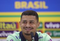 André conta a diferença do Diniz do Fluminense para o da Seleção Brasileira