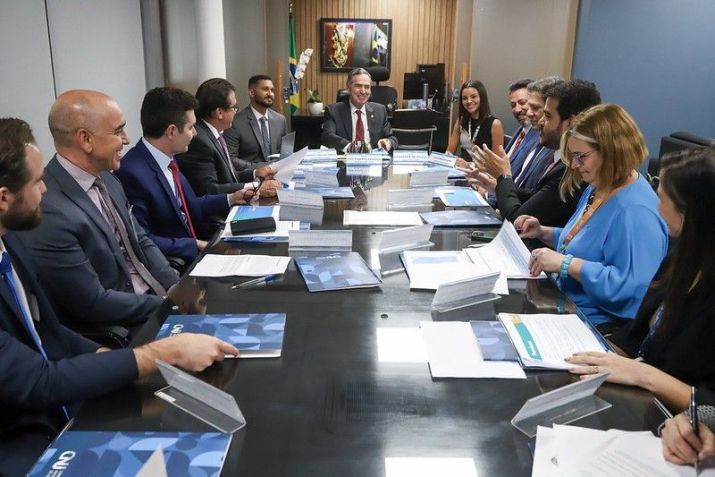 Barroso se reuniu com ministros do governo para tratar sobre o julgamento a respeito do FGTS / Divulgação/CNJ