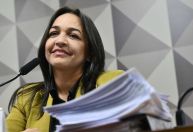 Relatora da CPMI do 8/1 faz “tour” para entregar relatório no STF, TCU, PF e CGU
