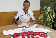São Paulo anuncia renovação de Rafinha