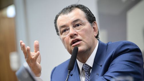 Senador Eduardo Braga, relator da reforma, finalizou a etapa de audiências no Senado