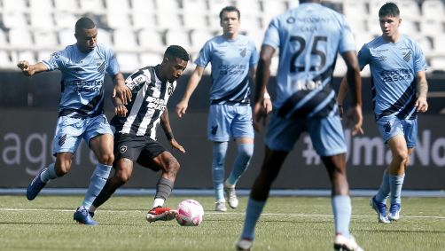 Botafogo e Athletico-PR empataram por 1 a 1 no Estádio Nilton Santos