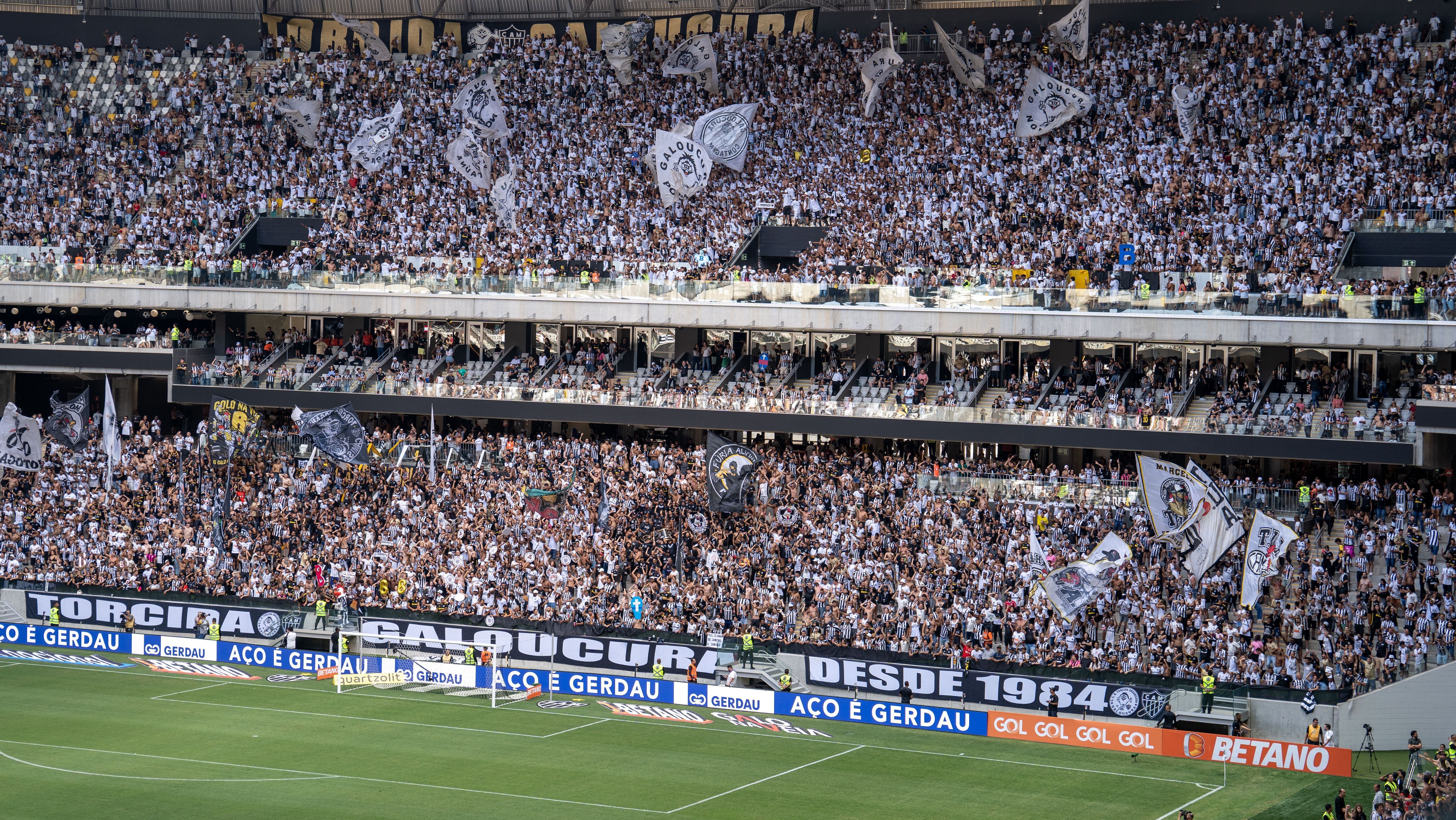 Torcida do Atlético-MG antes do clássico contra o Cruzeiro