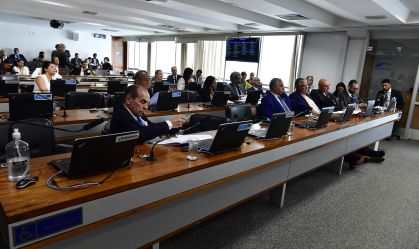 Debate sobre PEC que criminaliza porte e uso de drogas é marcada por críticas ao STF e discursos favoráveis ao texto