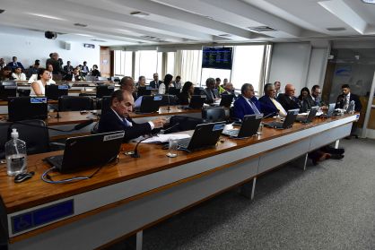 Comissão de Constituição e Justiça (CCJ) do Senado debate a PEC que criminaliza a posse e o porte de drogas