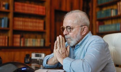 Na imagem: Lula conversa com o presidente da Autoridade Palestina, Mahmoud Abbas, em outubro de 2023