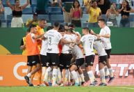 Corinthians vence Cuiabá com Gil decisivo e se afasta do Z4 do Brasileirão
