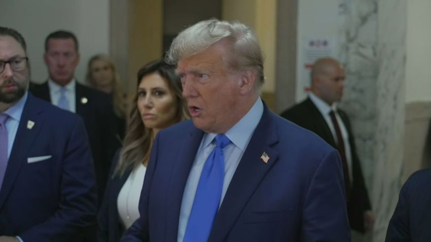 Ex-presidente dos EUA, Donald Trump, chega para julgamento em Nova York. / Reuters