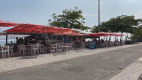 Um dia depois do ataque contra o grupo de médicos, quiosque onde o crime aconteceu, na Barra da Tijuca, já funcionava normalmente