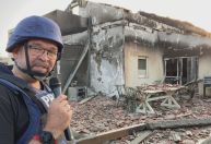 Guerra de Israel: Repórter da CNN mostra destruição na fronteira com Gaza