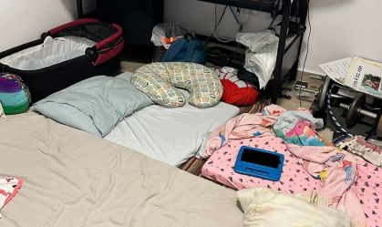 Famílias Brasileias se abrigam em Bunkers
