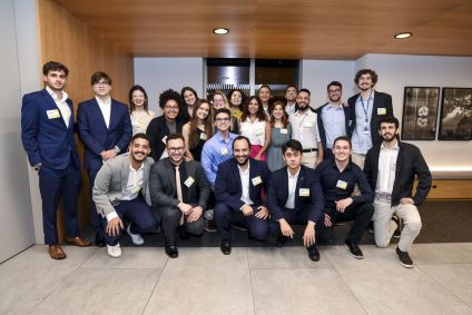 Jovens estudantes participaram de programa sobre a rotina de um CEO