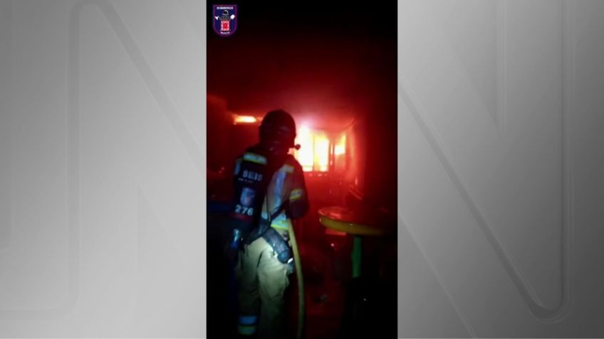Bombeiros de Murcia, na Espanha, combatem incêndio em boate / Bombeiros de Murcia