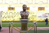 Estátua faz time de Benzema se recusar a jogar pela Champions da Ásia; entenda