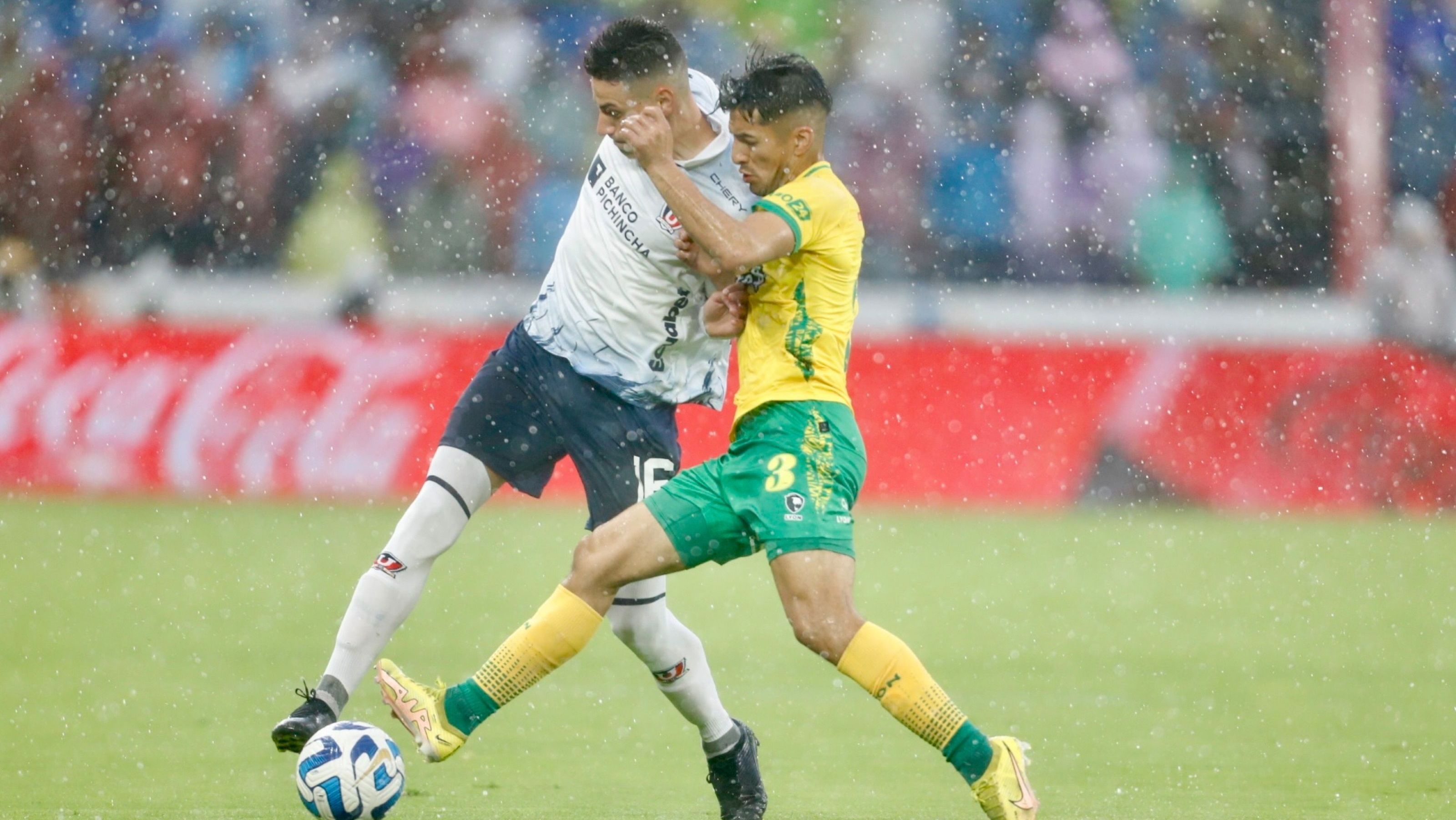 LDU e Defensa y Justica na partida da semifinal da Copa Sul-Americana