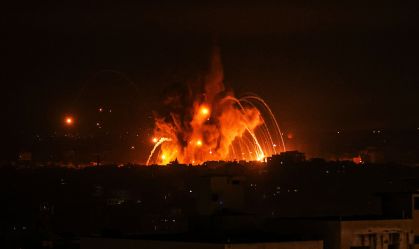 Israel diz que atacou mais de 100 alvos militares em Gaza durante a noite de sábado (14)