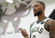 Estrela da NBA pede divórcio após trocar de time