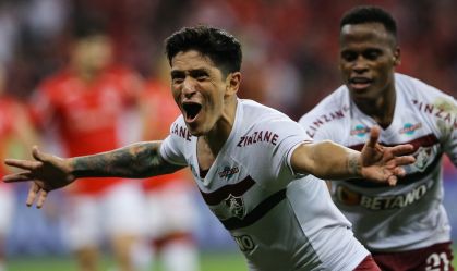 Germán Cano comemora o gol da virada histórica do Fluminense no Beira-Rio