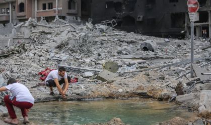Rota para evacuação de civis na Faixa de Gaza é destruída após explosão