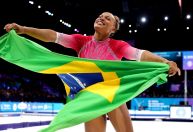 Ouro para o Brasil: Rebeca Andrade é bicampeã no salto no Mundial de Ginástica