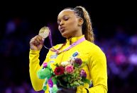 Veja quanto Rebeca Andrade ganhou de premiação em dinheiro pelo Mundial