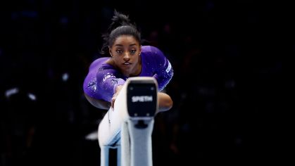Simone Biles durante apresentação no Mundial de Ginástica Artística