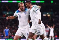 De virada, Inglaterra vence Itália e garante vaga na Eurocopa 2024