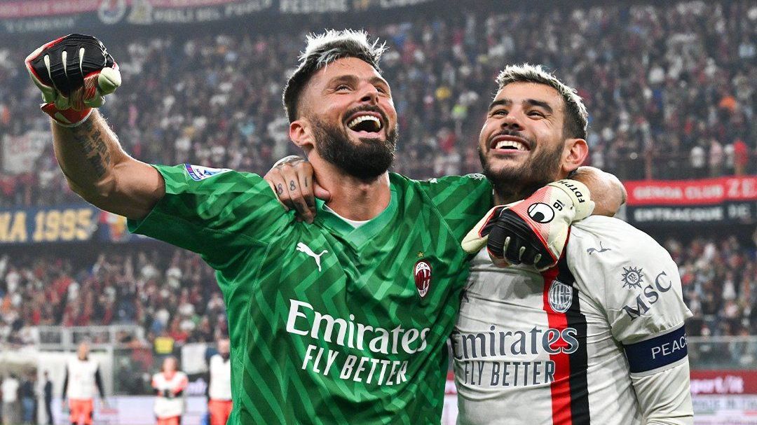 Giroud comemora, com luvas e camisa de goleiro, a vitória do Milan sobre o Genoa